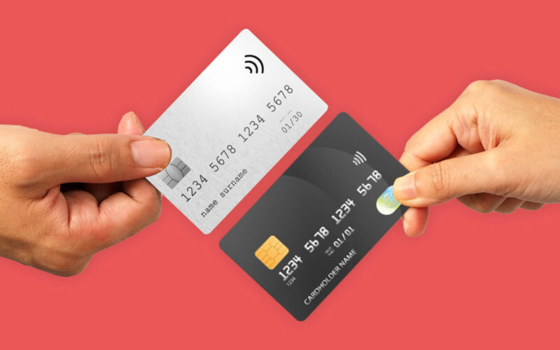 Metal Credit Cards vs Plastic Credit Cards: What
